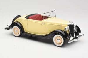Ford Roadster Dearborn Yellow Solido 1:18 8008 Метал — снимка 6 от 8