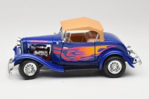 Ford Roadster Street Rod Син with Fire Road Signature 1:18 92249 Метал — снимка 4 от 8