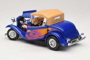 Ford Roadster Street Rod Син with Fire Road Signature 1:18 92249 Метал — снимка 5 от 8