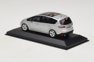 Ford S-Max Сребърен Minichamps 1:43 SMAX001 Метал — снимка 3 от 5