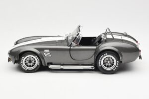 Ford Shelby Cobra 427 S/C Сив Металик С Бели Ивици Kyosho 1:18 08045GRW Метал — снимка 4 от 8