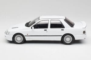 Ford Sierra RS Cosworth 4x4 Бял MCG 1:18 MCG18353 Метал — снимка 3 от 6