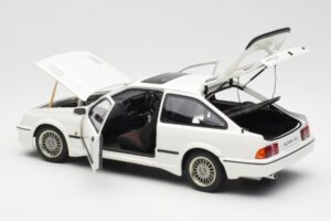 Ford Sierra RS Cosworth Бял AUTOart 1:18 72862 Метал — снимка 5 от 8