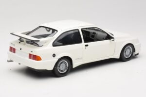 Ford Sierra RS Cosworth Бял Minichamps 1:18 150084000 Метал — снимка 3 от 8