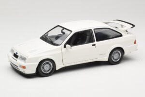 Ford Sierra RS Cosworth Бял Minichamps 1:18 150084000 Метал