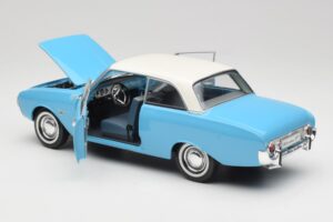 Ford Taunus 12M P1 Taunus Blue Revell 1:18 08880 Метал — снимка 5 от 8