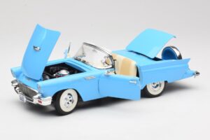 Ford Thunderbird Кабриолет Син Road Signature 1:18 92358 Метал — снимка 2 от 8