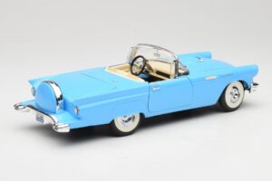 Ford Thunderbird Кабриолет Син Road Signature 1:18 92358 Метал — снимка 3 от 8
