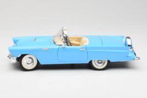 Ford Thunderbird Кабриолет Син Road Signature 1:18 92358 Метал — снимка 4 от 8