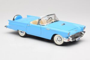 Ford Thunderbird Кабриолет Син Road Signature 1:18 92358 Метал — снимка 6 от 8