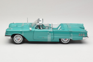 Ford Thunderbird Кабриолет Зелен Sun Star 1:18 4315-P1 Метал — снимка 3 от 6