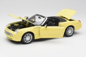 Ford Thunderbird Show Car Жълт Maisto 1:18 50335 Метал — снимка 2 от 8