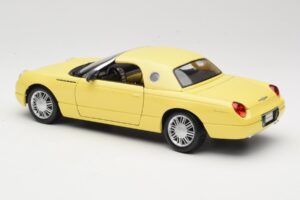 Ford Thunderbird Show Car Жълт Maisto 1:18 50336 Метал — снимка 7 от 8