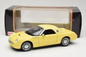 Ford Thunderbird Show Car Жълт Maisto 1:18 50336 Метал — снимка 8 от 8