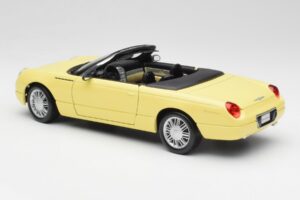 Ford Thunderbird Show Car Жълт Maisto 1:18 50335 Метал — снимка 7 от 8