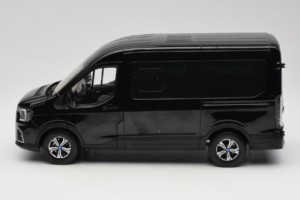 Ford Transit Черен JMC 1:18 SHRV363CM02JP Метал — снимка 4 от 8