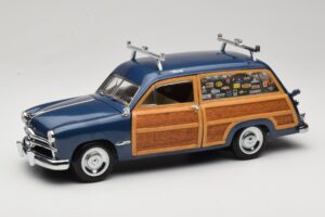 Ford Woody Station Wagon Bayview Blue Surf Shop Motor City 1:18 60002 Метал
