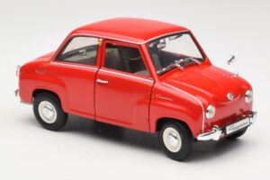 Goggomobil T 250 Червен Revell 1:18 08952 Метал — снимка 5 от 7