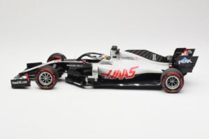 Haas VF-20 #8 R. Grosjean Bahrain GP 2020 Minichamps 1:18 110201508 Метал — снимка 3 от 6