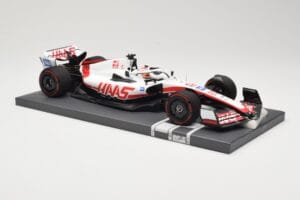 Haas VF-22 #20 K. Magnussen Bahrain GP 2022 Minichamps 1:18 117220120 Метал — снимка 4 от 6