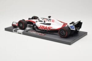Haas VF-22 #20 K. Magnussen Bahrain GP 2022 Minichamps 1:18 117220120 Метал — снимка 5 от 6