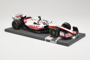 Haas VF-22 #20 K. Magnussen British GP 2022 Minichamps 1:18 117221020 Метал — снимка 4 от 6