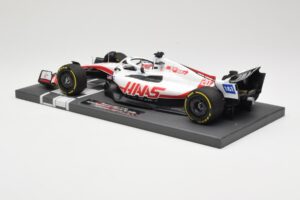Haas VF-22 #20 K. Magnussen British GP 2022 Minichamps 1:18 117221020 Метал — снимка 5 от 6