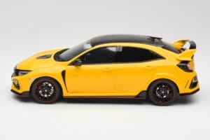 Honda Civic Type R FK8 Euro Spec Жълт Otto 1:18 OT1111 Смола — снимка 3 от 6
