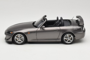 Honda S2000 AP2 Type S Moon Rock Metallic MotorHelix 1:18 M85111 Метал — снимка 5 от 9