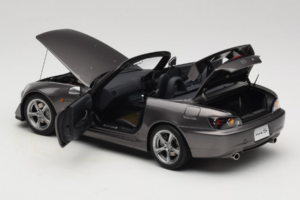 Honda S2000 AP2 Type S Moon Rock Metallic MotorHelix 1:18 M85111 Метал — снимка 6 от 9