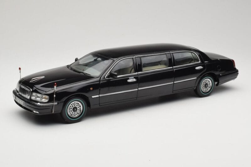 Hongqi Qijian CA7460 FAW 1:18 139940 Метал