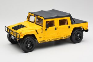 Hummer H1 Soft Top Жълт Maisto 1:18 56041 Метал