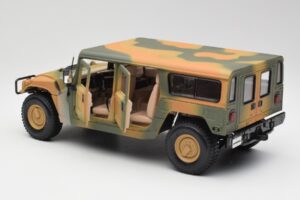 Hummer H1 Station Wagon Military Maisto 1:18 56049 Метал — снимка 5 от 8