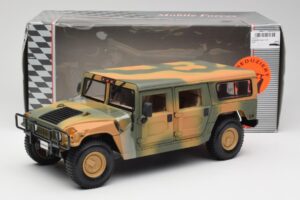 Hummer H1 Station Wagon Military Maisto 1:18 56049 Метал — снимка 8 от 8