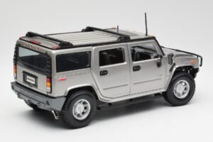 Hummer H2 Сребристо Maisto 1:18 7449569 Метал — снимка 3 от 8
