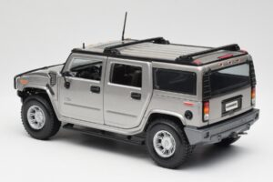 Hummer H2 Сребристо Maisto 1:18 7449569 Метал — снимка 7 от 8