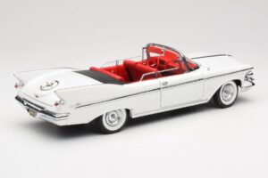 Imperial Crown Кабриолет Бял Road Signature 1:18 20138 Метал — снимка 3 от 8