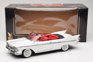 Imperial Crown Кабриолет Бял Road Signature 1:18 20138 Метал — снимка 8 от 8
