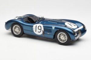 Jaguar C-Type #19 J. Stewart Ecurie Ecosse Goodwood Members Meeting 1954 CMC 1:18 M-192 Метал — снимка 4 от 6