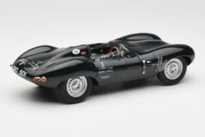 Jaguar D-Type Short Nose Зелен AUTOart 1:18 73561 Метал — снимка 2 от 6