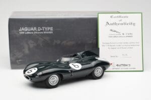 Jaguar D-Type #6 M. Hawthorn / I. Bueb Team Jaguar Cars Ltd 24 Hours of Le Mans 1955 AUTOart 1:18 85586 Метал — снимка 6 от 6