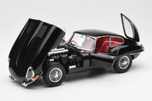 Jaguar E-Type 3.8 Series 1 Черен Kyosho 1:18 08954BK Метал — снимка 2 от 8