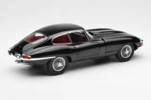 Jaguar E-Type 3.8 Series 1 Черен Kyosho 1:18 08954BK Метал — снимка 3 от 8