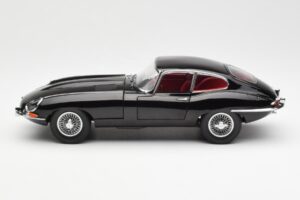 Jaguar E-Type 3.8 Series 1 Черен Kyosho 1:18 08954BK Метал — снимка 4 от 8