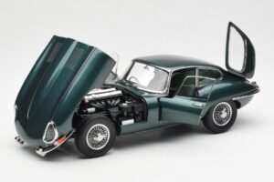 Jaguar E-Type 3.8 Series 1 Тъмно Зелен Kyosho 1:18 08954DG Метал — снимка 2 от 8