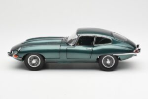 Jaguar E-Type 3.8 Series 1 Тъмно Зелен Kyosho 1:18 08954DG Метал — снимка 4 от 8