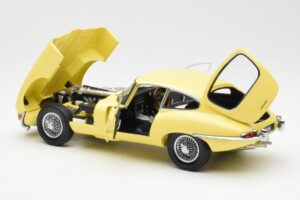 Jaguar E-Type 3.8 Series 1 Светло Жълто Kyosho 1:18 08954LY Метал — снимка 5 от 8