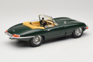 Jaguar E-Type Кабриолет Зелен Bburago 1:18 3026 Метал — снимка 3 от 8