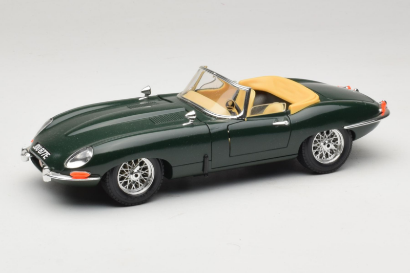 Jaguar E-Type Кабриолет Зелен Bburago 1:18 3026 Метал