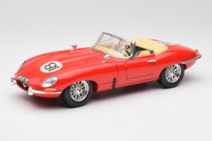 Jaguar E-Type Кабриолет Червен Bburago 1:18 3016 Метал